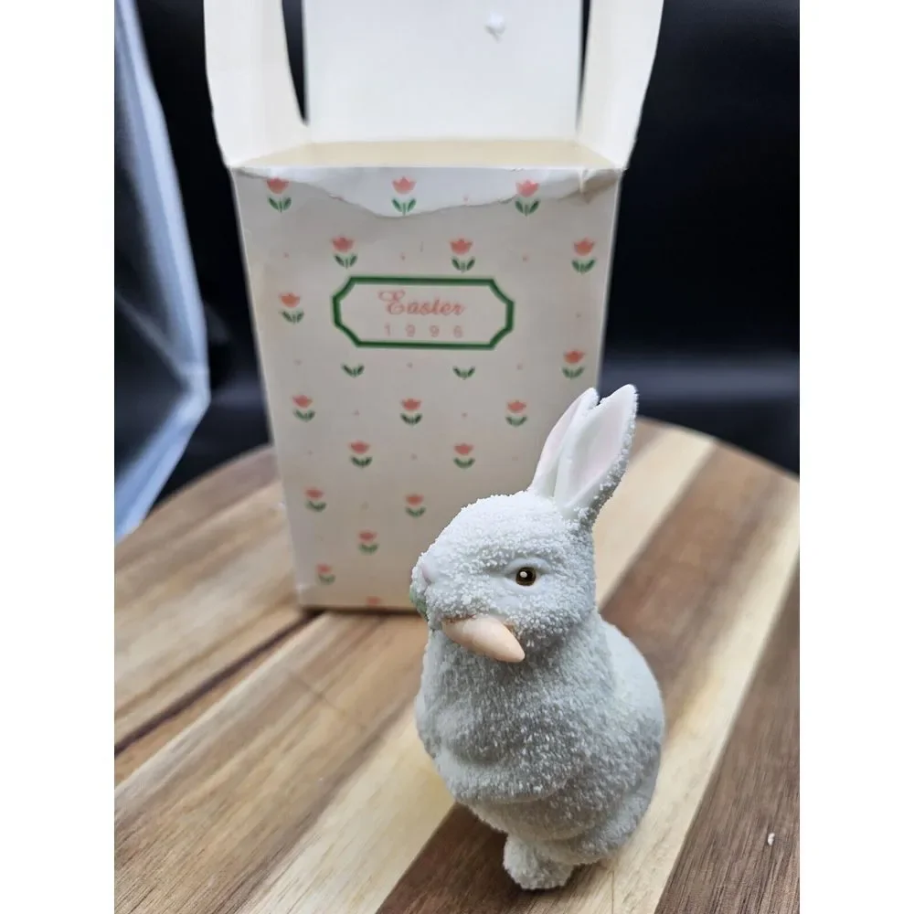 Department 56 Easter 1996 Bunny Rabbit With Carrot in Mouth Figurine New In‎ Box